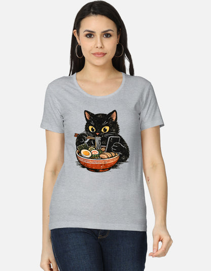 Woman wearing a melange grey t-shirt with a cat graphic design