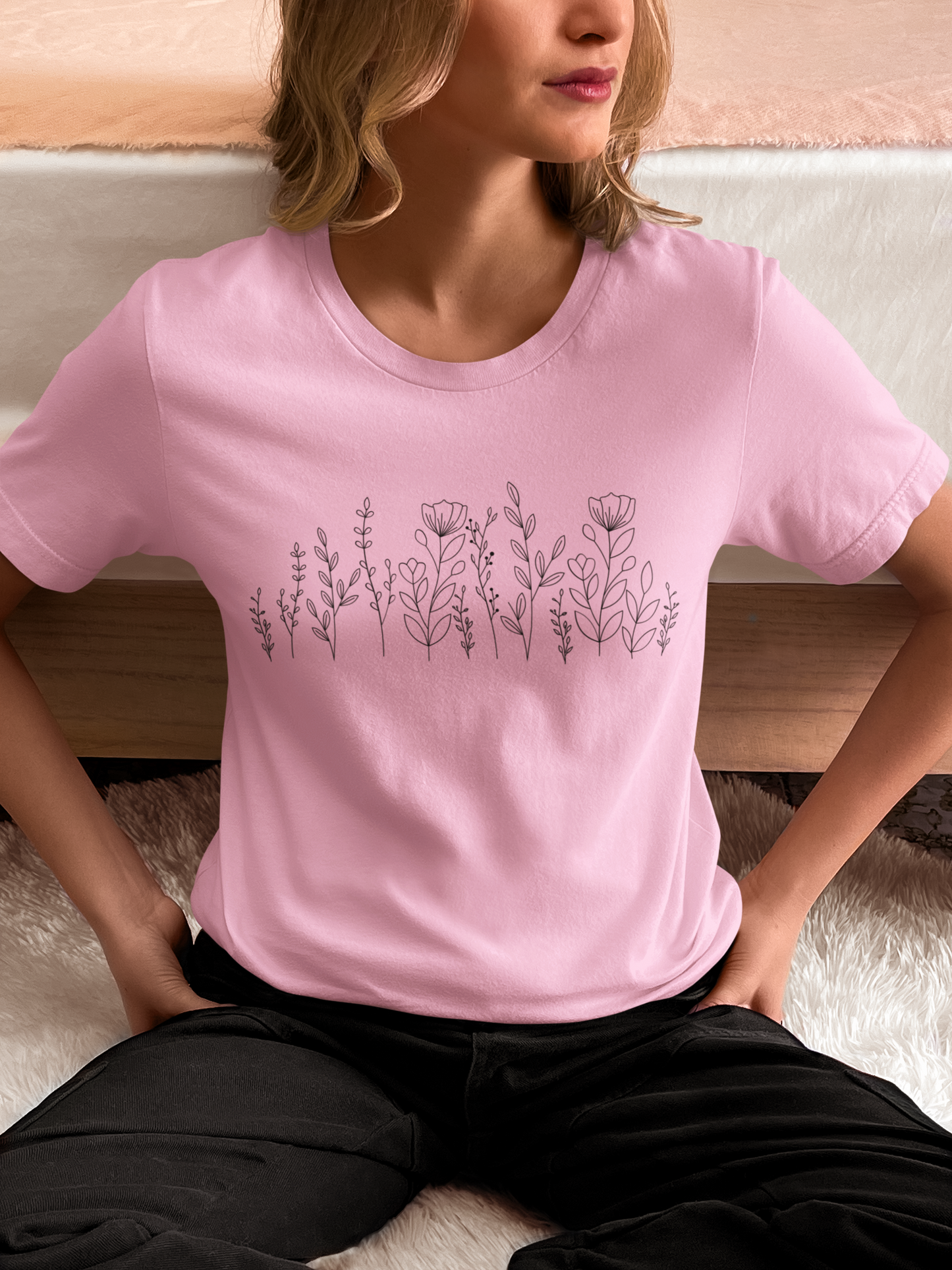 Women’s wild flower curved t-shirt with floral pattern, casual short sleeve graphic tee