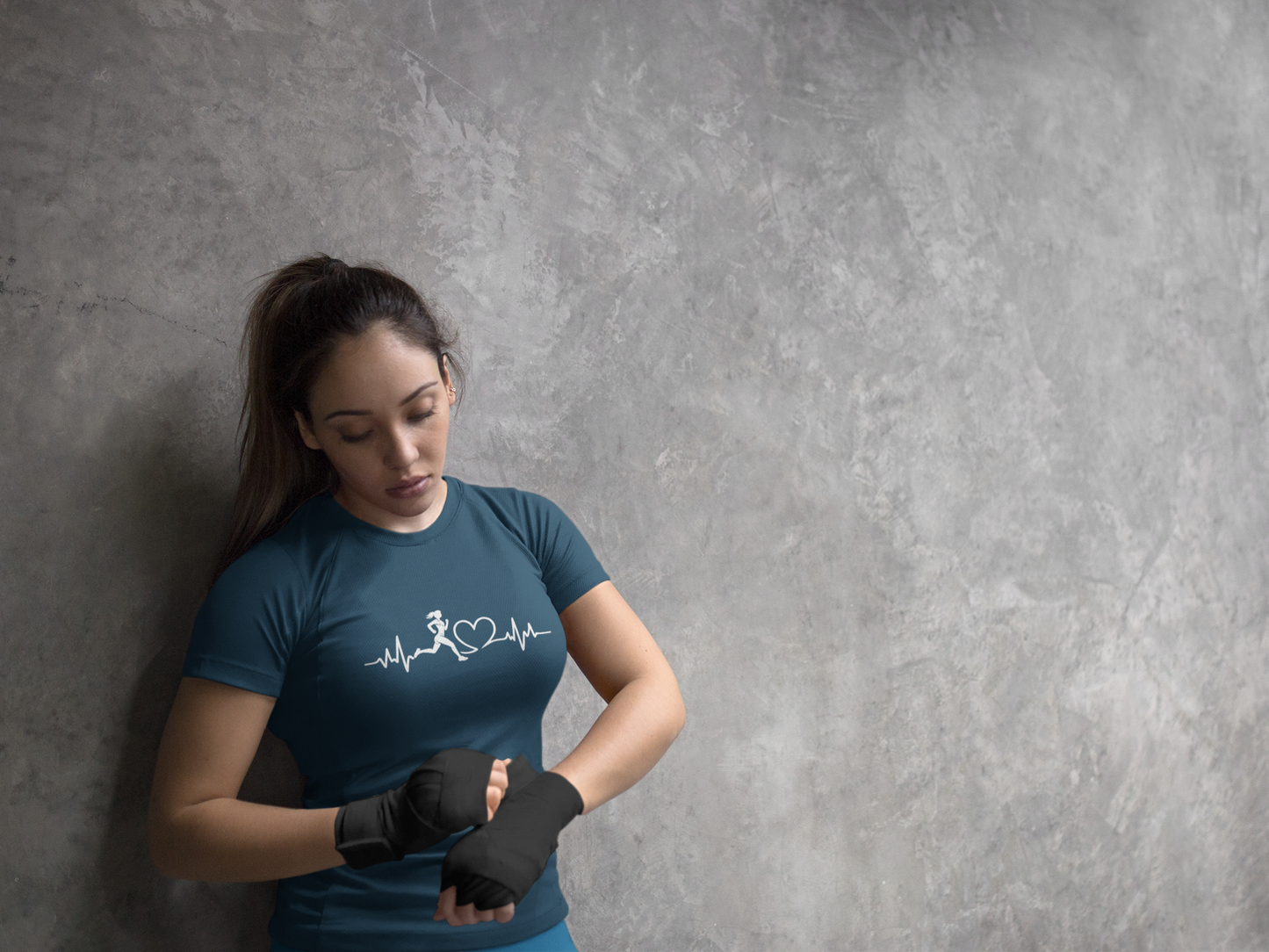 Women’s Graphic Running T-Shirt – Cotton Gym Wear for Women with Heartbeat Design